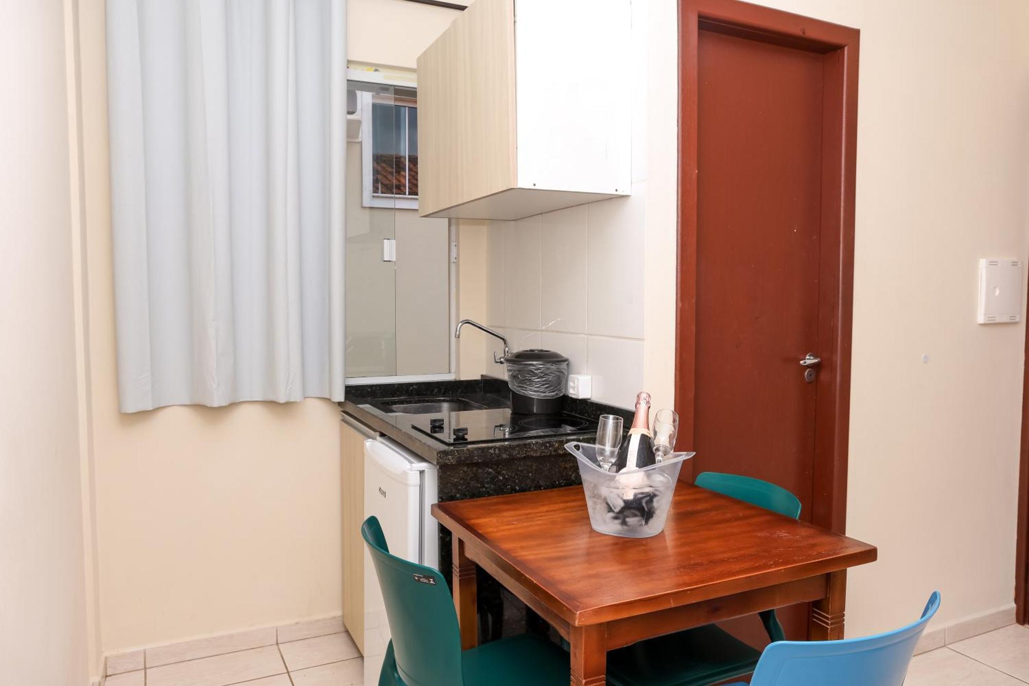 Hotel Lancamento Monteiro Canasvieiras 3*